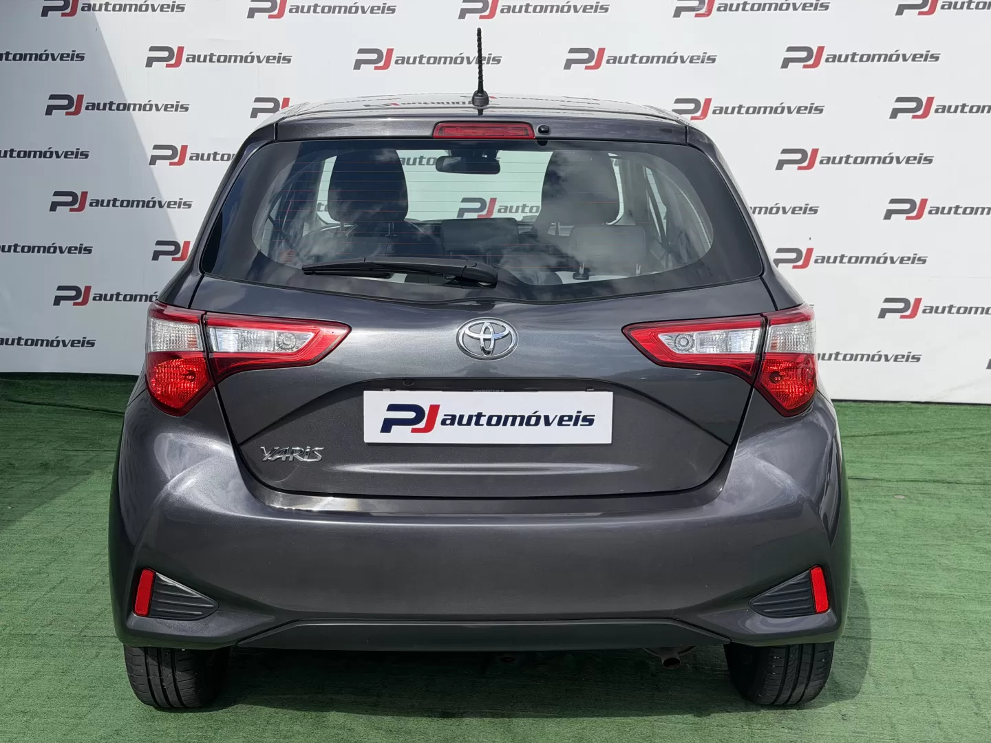 Toyota Yaris 1.0 VVT-i Exclusive - foto 8