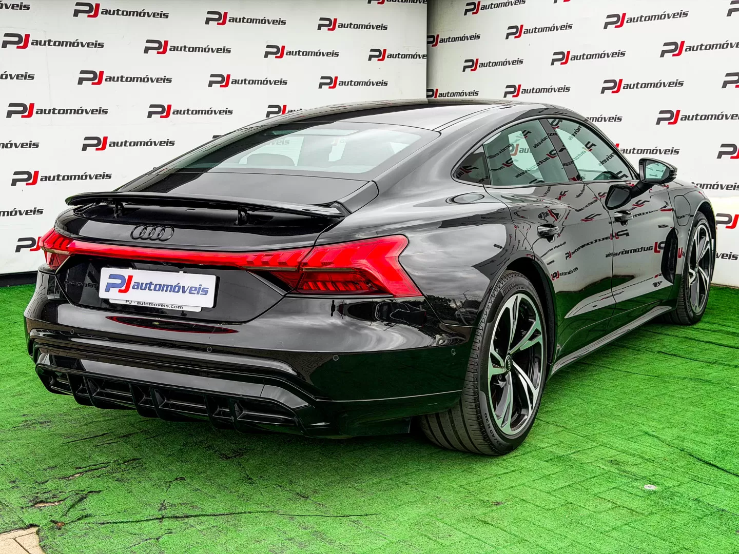 Audi e-tron GT quattro - foto 8