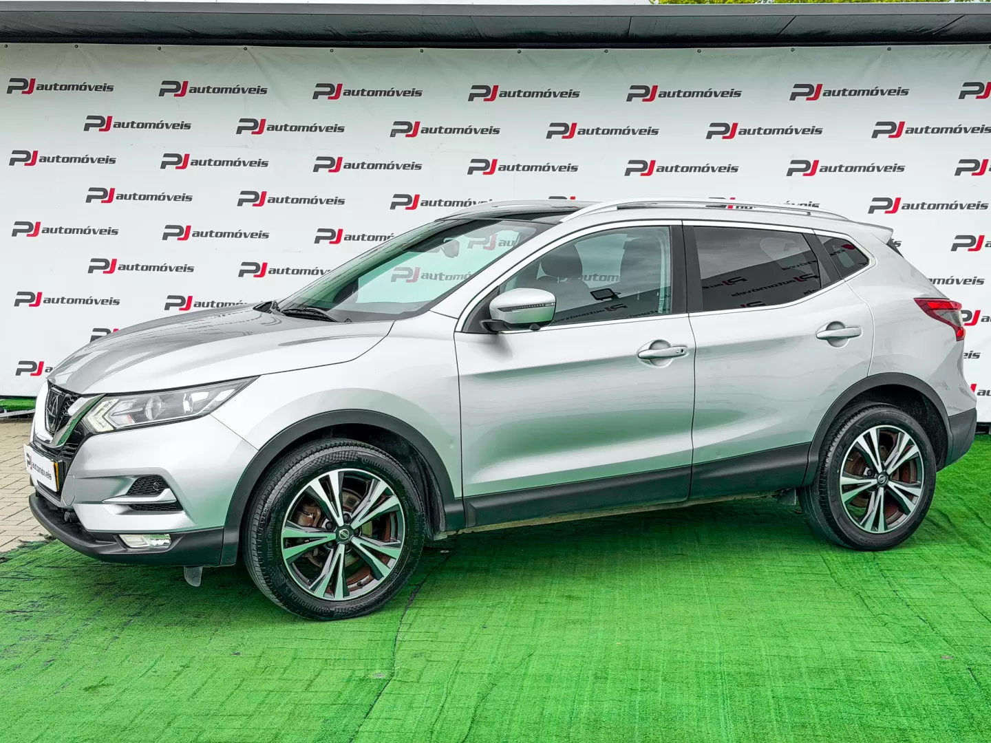 Nissan Qashqai 1.5 dCi Tekna Premium - foto 2