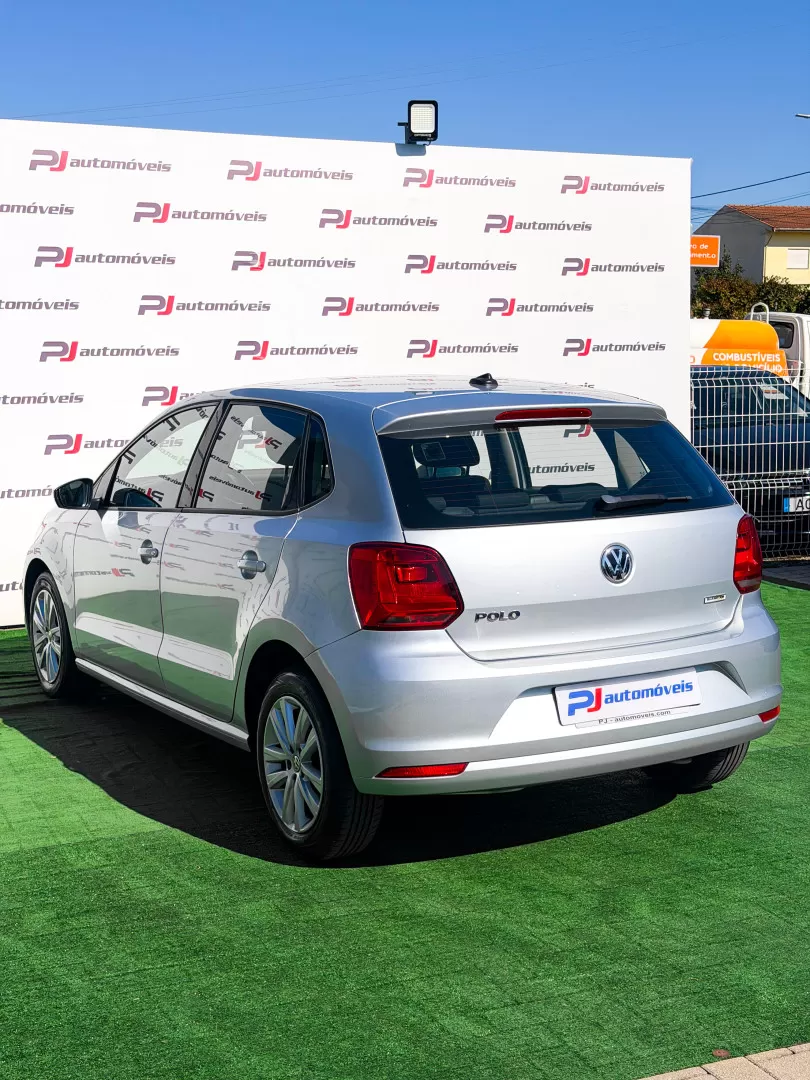 VW Polo 1.0 Confortline Nav - foto 6