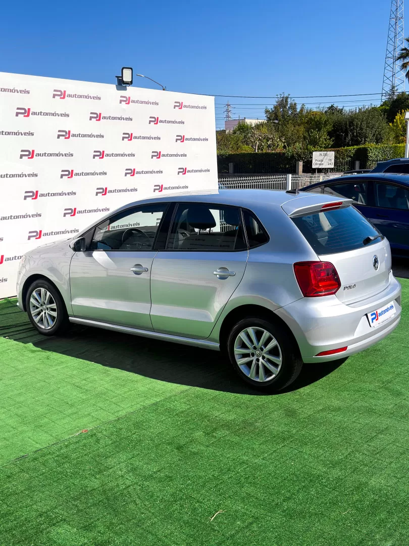 VW Polo 1.0 Confortline Nav - foto 7