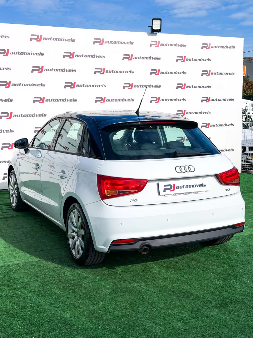 Audi A1 Sportback 1.4 TDI Design - foto 8