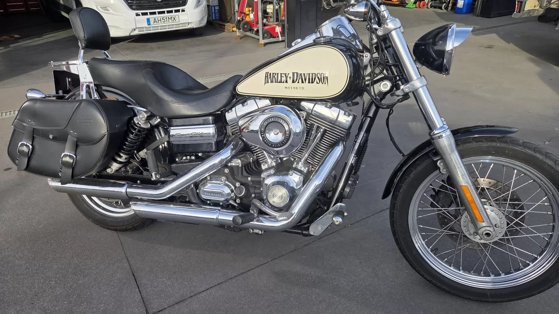 Harley-Davidson Dyna SUPER GLIDE CUSTOM