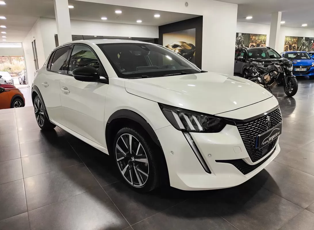 Peugeot 208 1.2 PureTech GT Line - foto 6