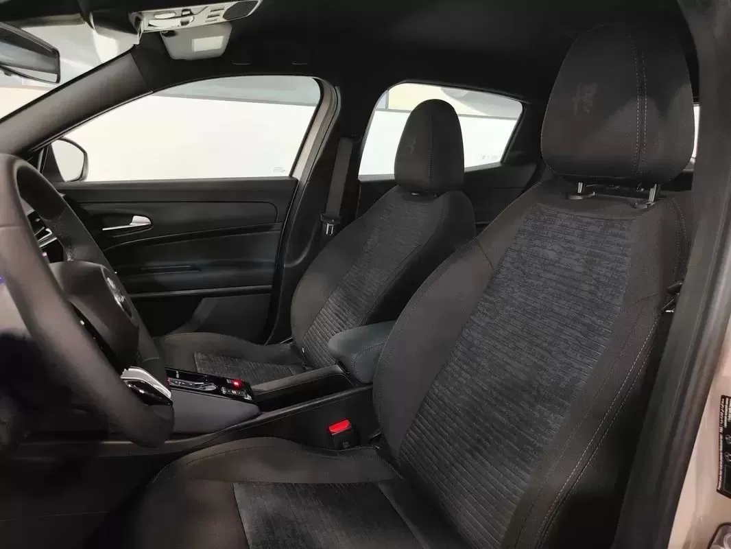 Alfa Romeo Junior Elletrica 50 kWh Launch Edition - foto 8