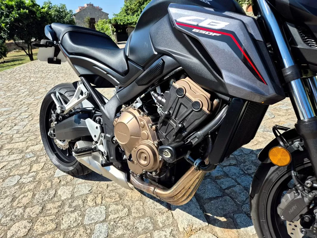 Honda CB 650F - foto 4