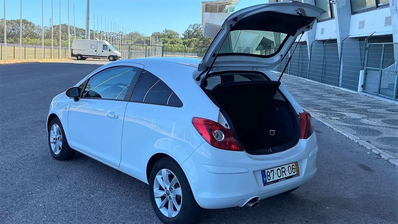 Opel Corsa 1.2i 16V Go! - foto 6