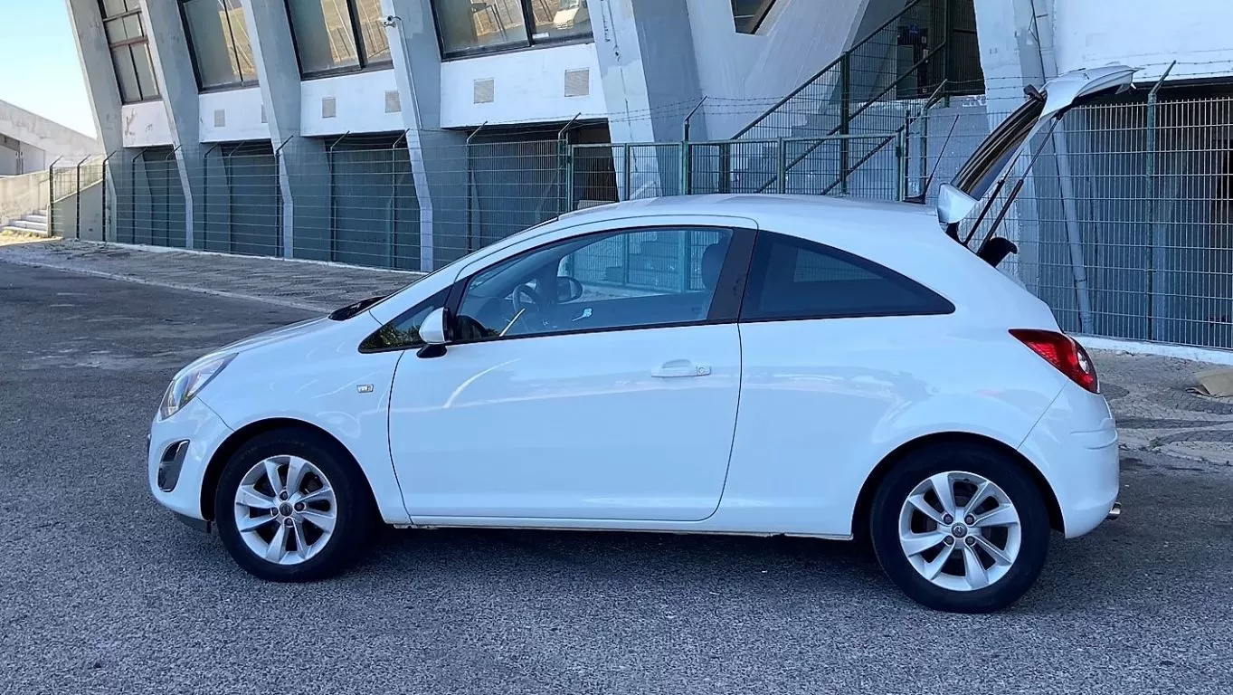 Opel Corsa 1.2i 16V Go! - foto 4