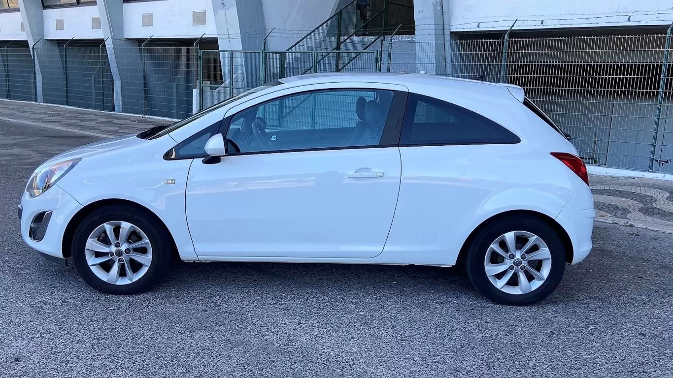 Opel Corsa 1.2i 16V Go! - foto 3