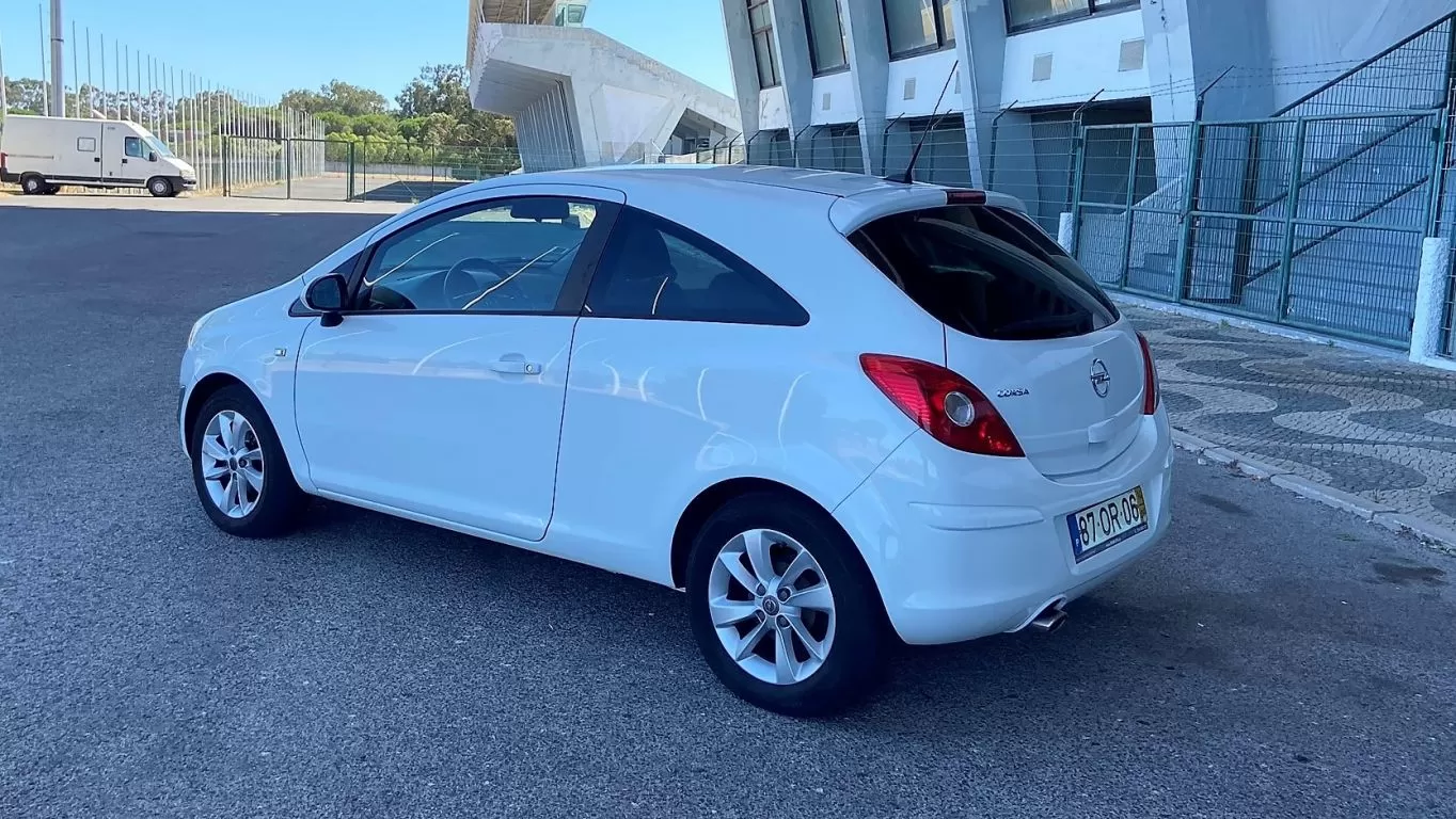 Opel Corsa 1.2i 16V Go! - foto 5