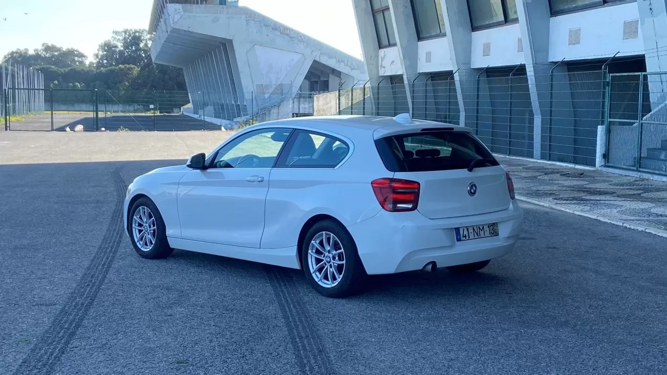 BMW 116 d EfficientDynamics - foto 4