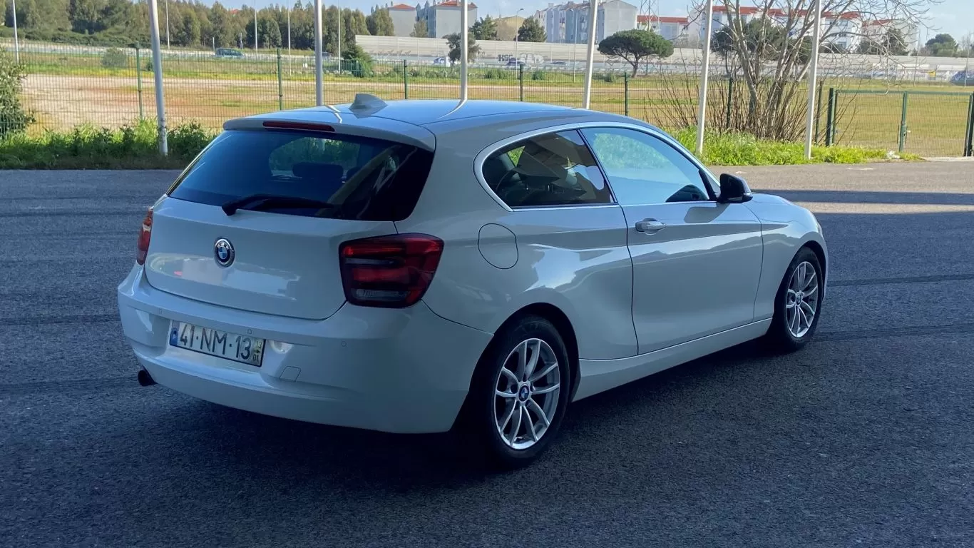 BMW 116 d EfficientDynamics - foto 7