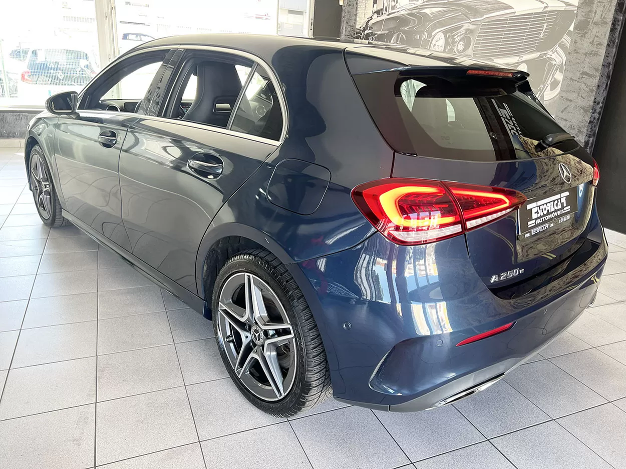 Mercedes-Benz A 250 e AMG Line - foto 3