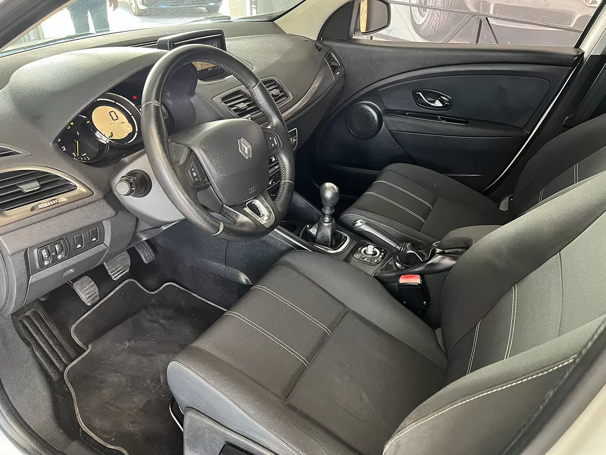 Renault Mégane Sport Tourer 1.5 dCi Limited - foto 6