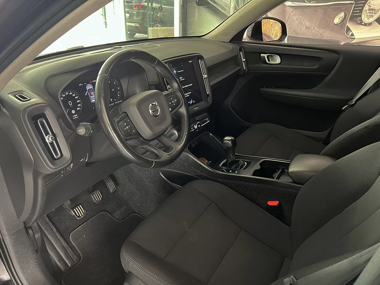 Volvo XC 40 2.0 D3 Momentum - foto 6