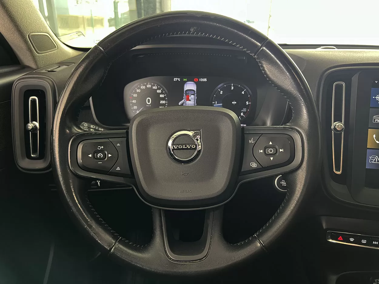 Volvo XC 40 2.0 D3 Momentum - foto 8
