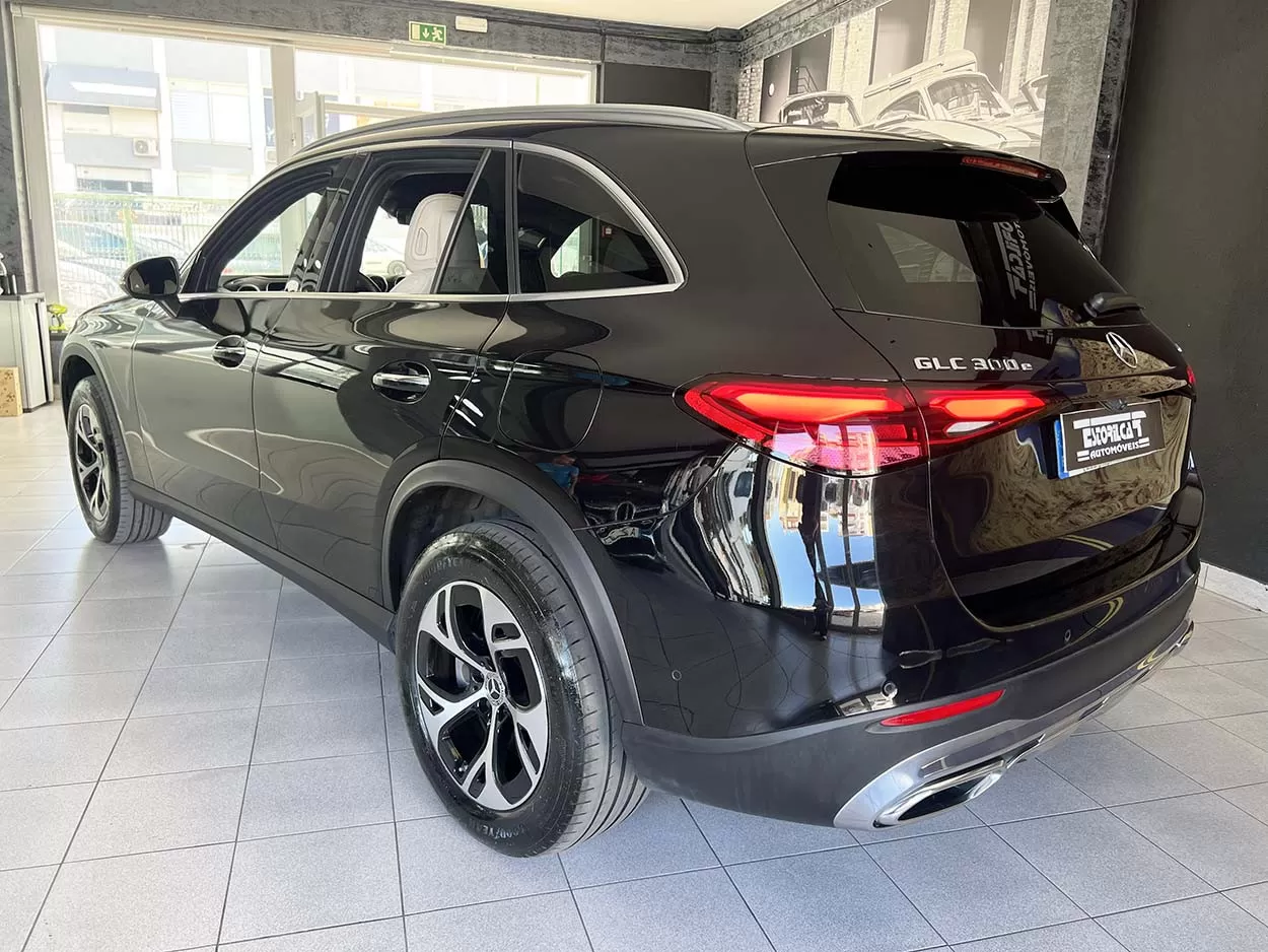 Mercedes-Benz GLC 300 e 4Matic 9G-TRONIC Edition Avantgarde - foto 3