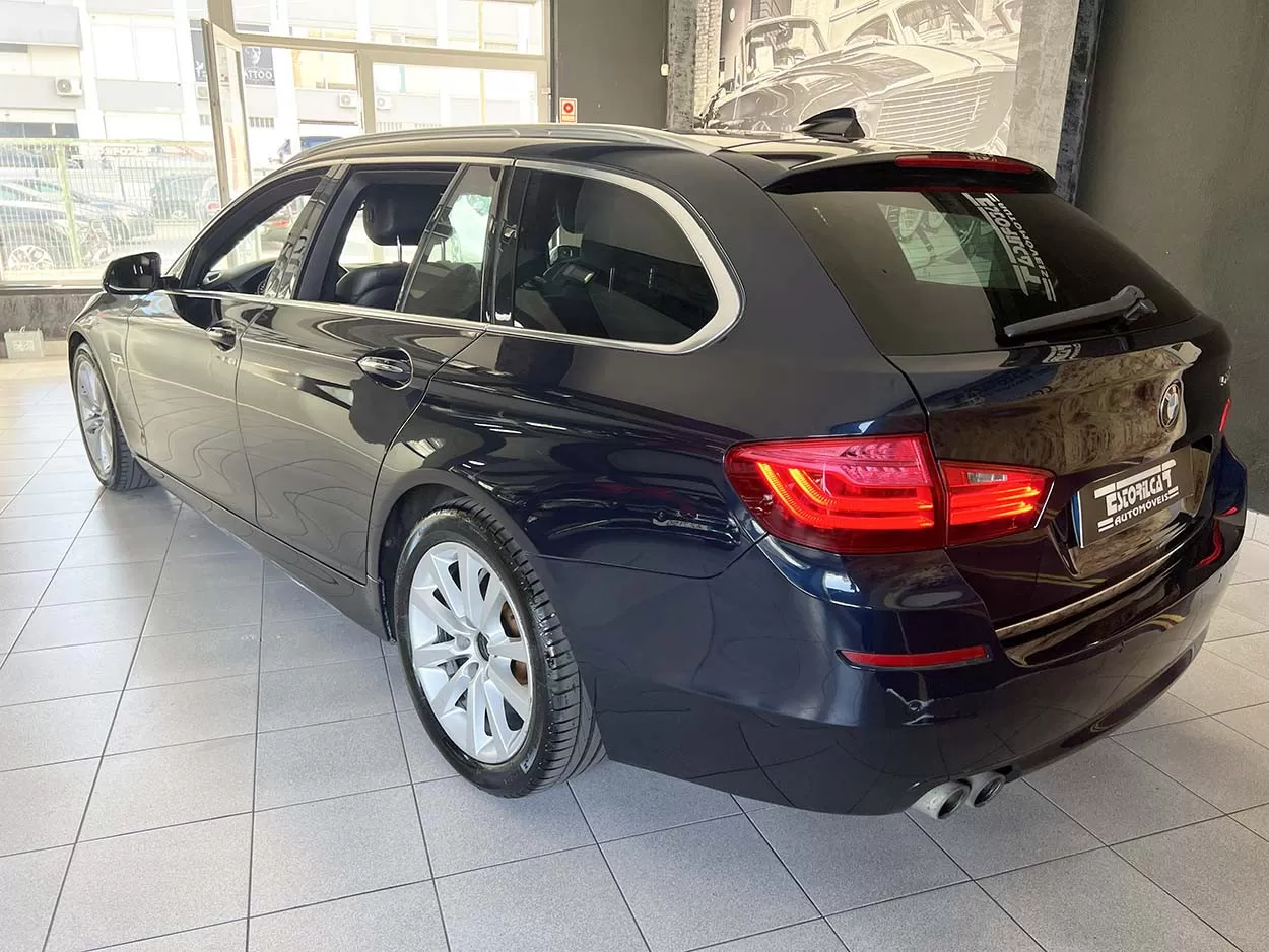 BMW 520 d TOURING LUXURY LINE - foto 3