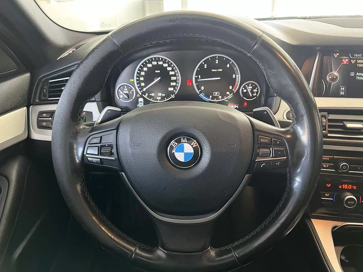 BMW 520 d TOURING LUXURY LINE - foto 8