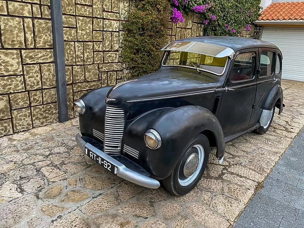 Hillman Minx SALOON 2,34-1948