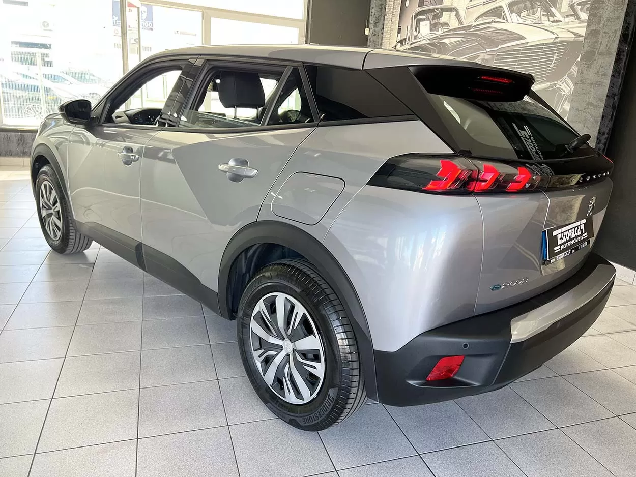 Peugeot e-2008 ACTIVE PACK 50 KWH BVA - foto 4