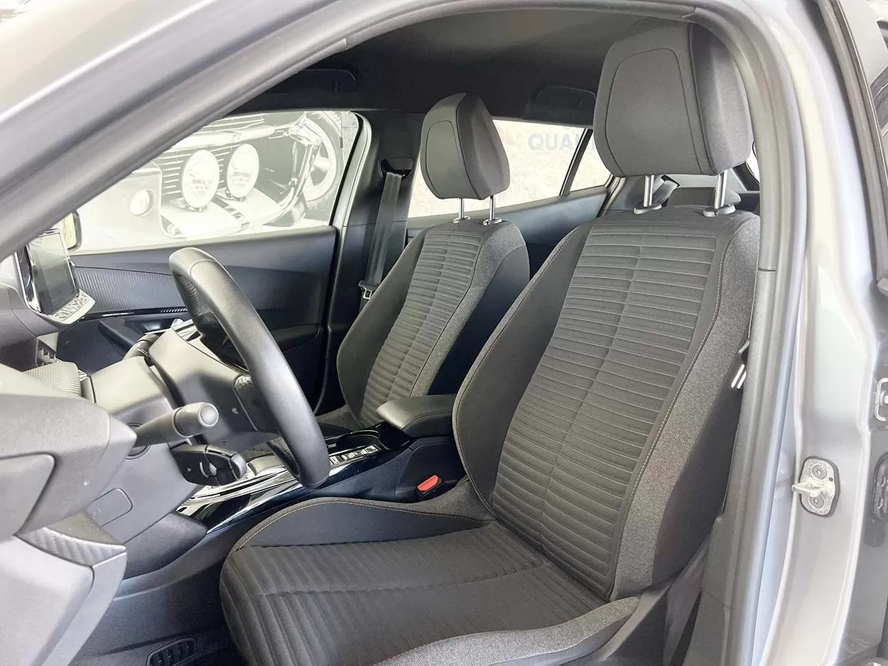 Peugeot e-2008 ACTIVE PACK 50 KWH BVA - foto 8