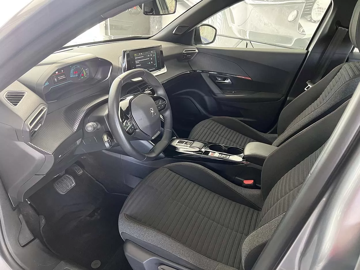 Peugeot e-2008 ACTIVE PACK 50 KWH BVA - foto 7