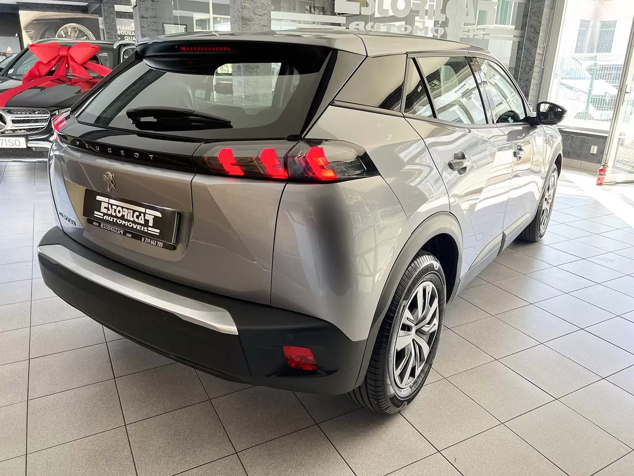 Peugeot e-2008 ACTIVE PACK 50 KWH BVA - foto 5