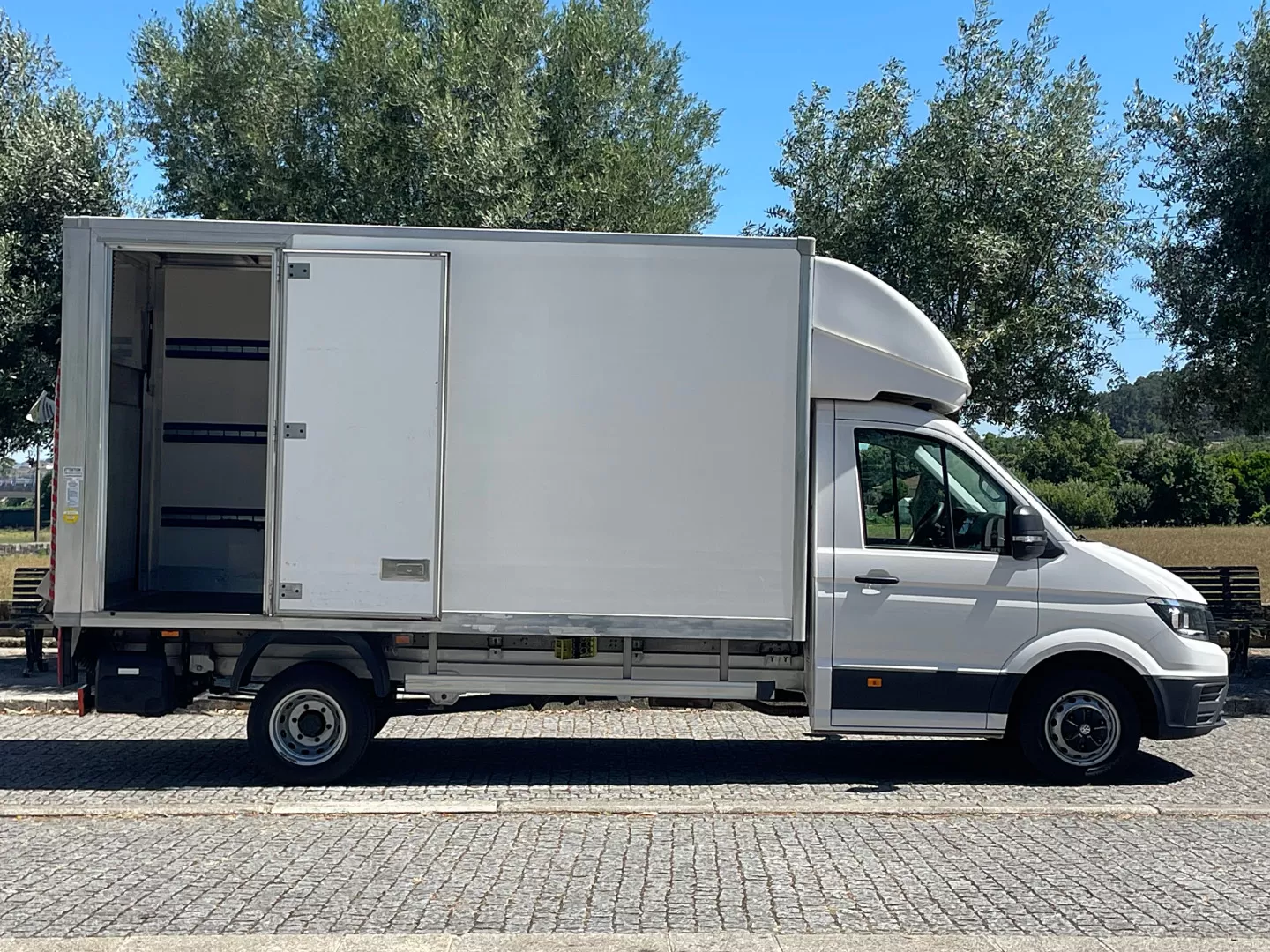 VW  Crafter 2.0 TDI Contentor + Plataforma Elevatória - foto 6