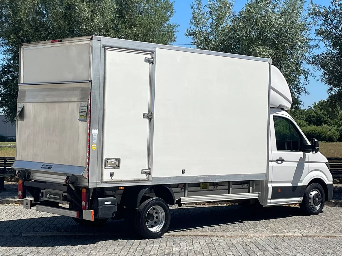 VW  Crafter 2.0 TDI Contentor + Plataforma Elevatória - foto 7