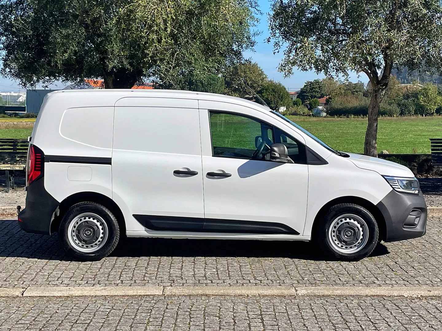 Renault  Kangoo 1.5 dCi 3L IVA Dedutível - foto 5