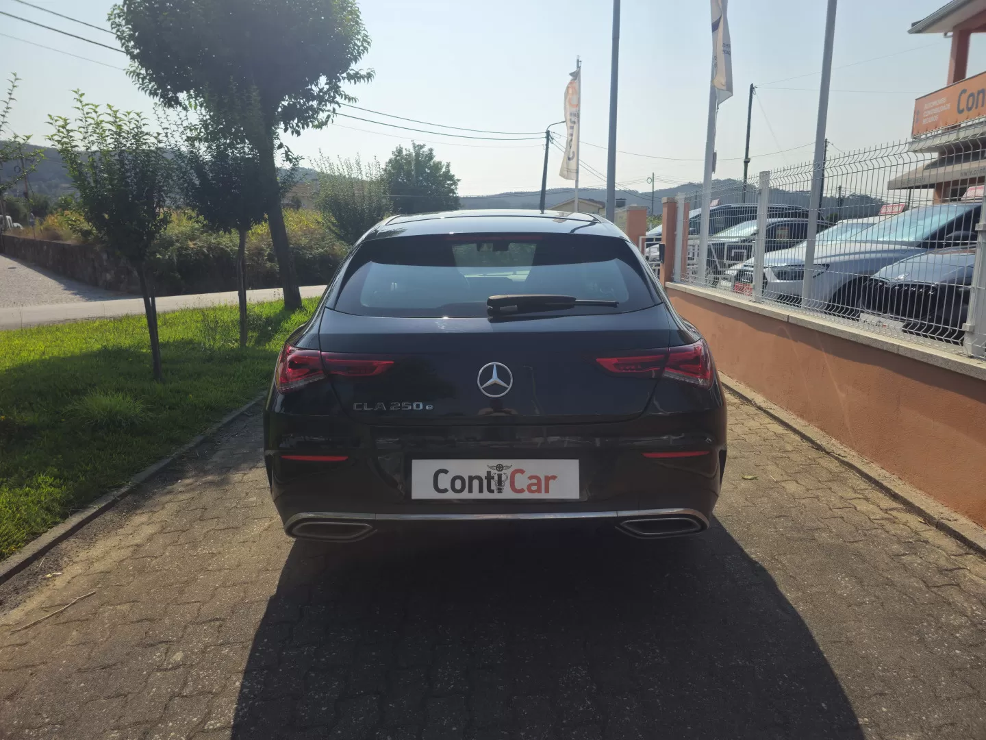 Mercedes-Benz CLA 250 e Shooting Brake AMG Line - foto 5