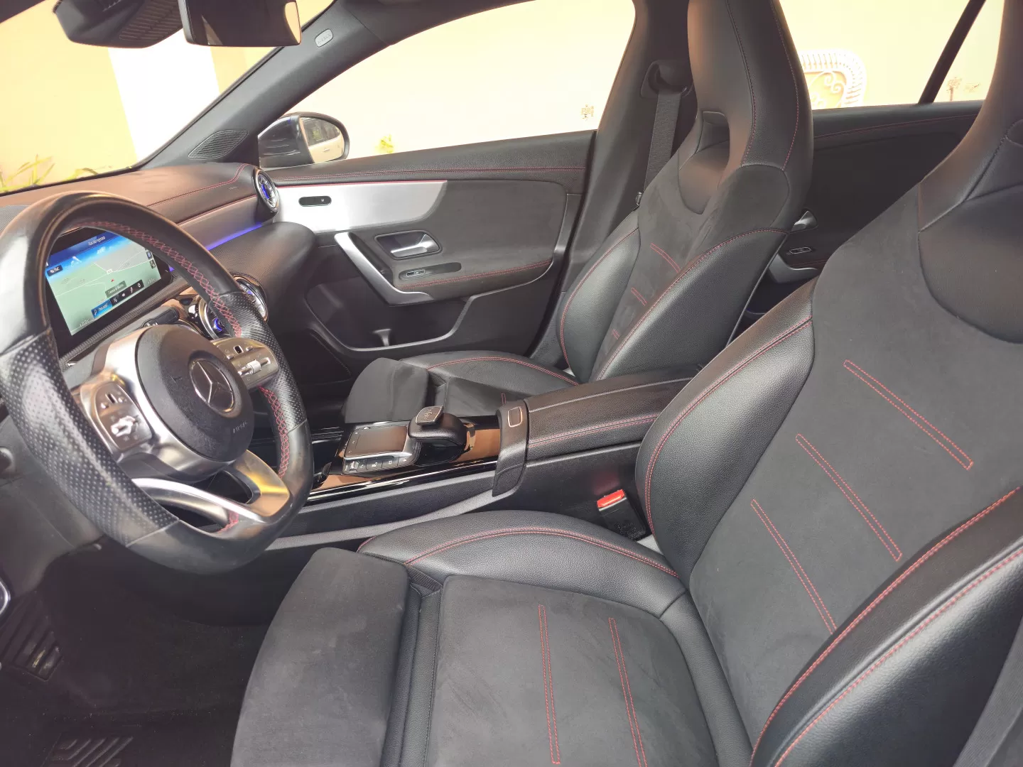 Mercedes-Benz CLA 250 e Shooting Brake AMG Line - foto 8