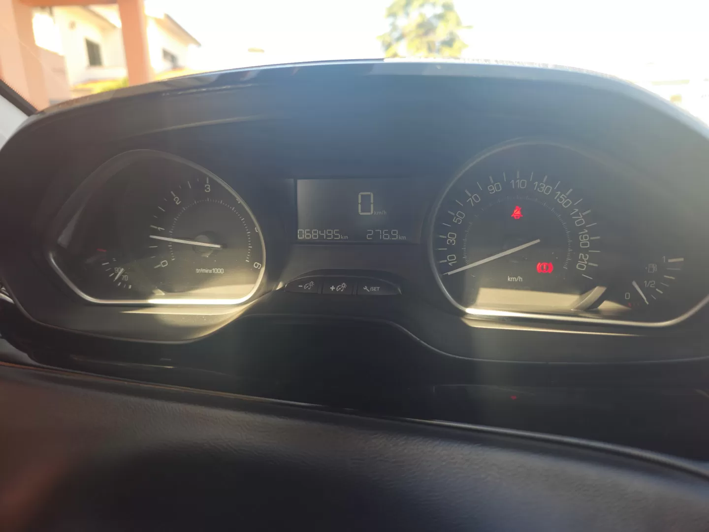 Peugeot 208 1.5 BlueHDi Signature - foto 7