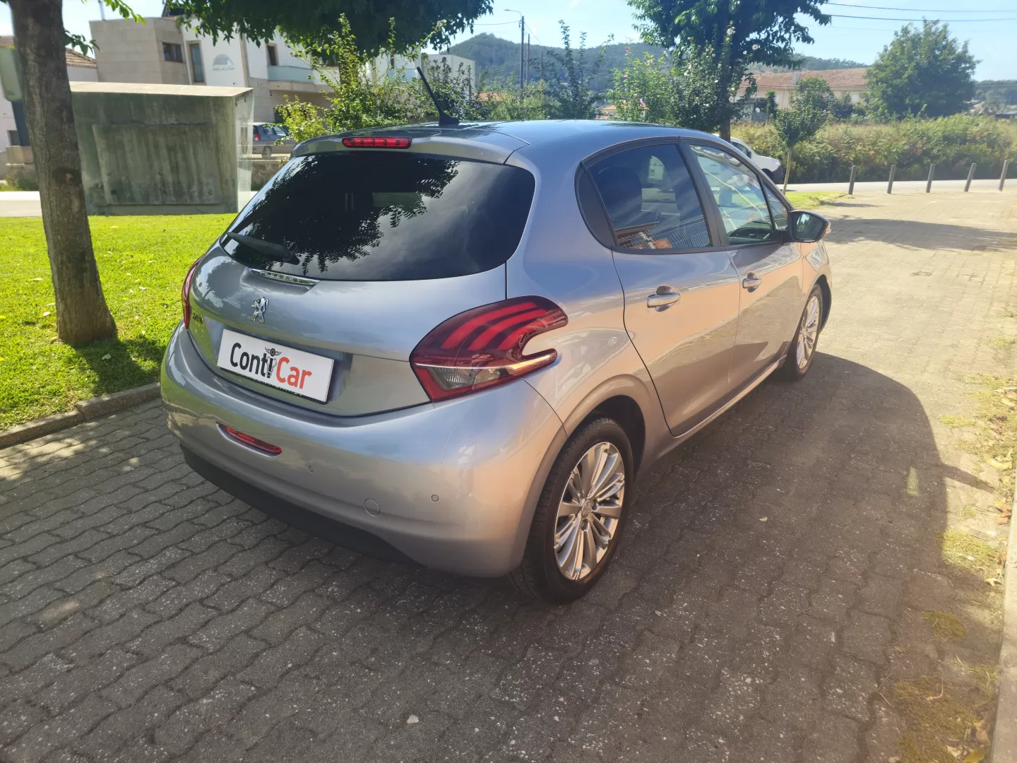 Peugeot 208 1.5 BlueHDi Signature - foto 4