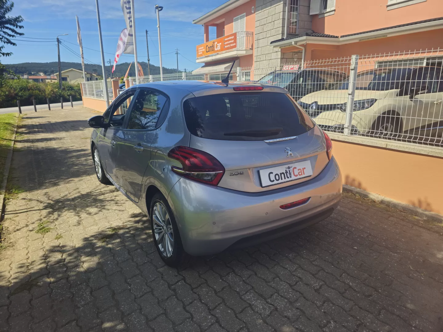 Peugeot 208 1.5 BlueHDi Signature - foto 6