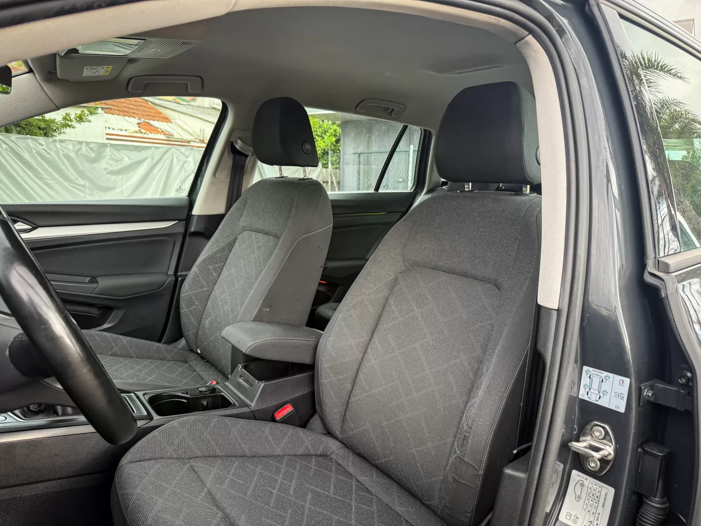 VW Golf 2.0 TDI - foto 6