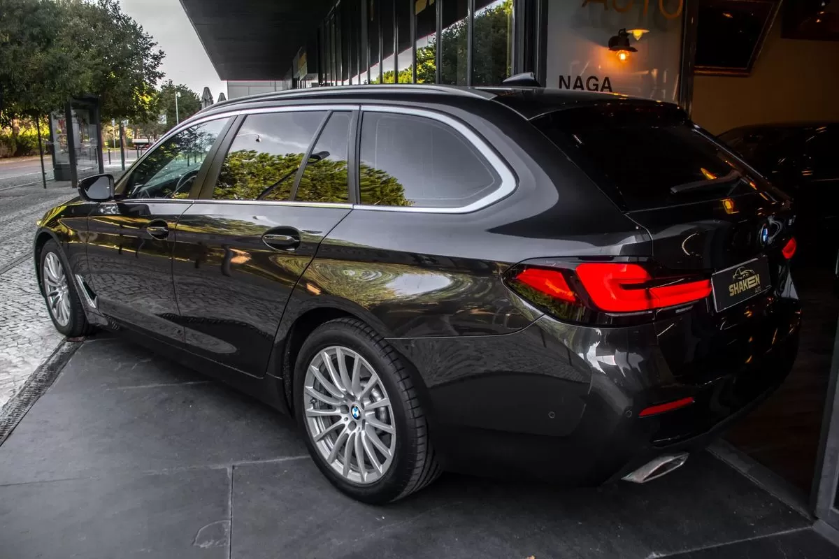 BMW 520 d Line Luxury Auto - foto 3