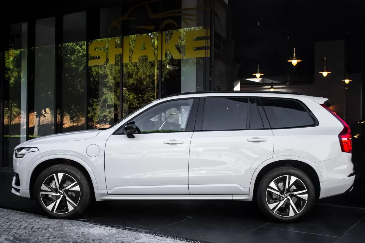 Volvo XC 90 2.0 T8 PHEV Plus Dark AWD - foto 2