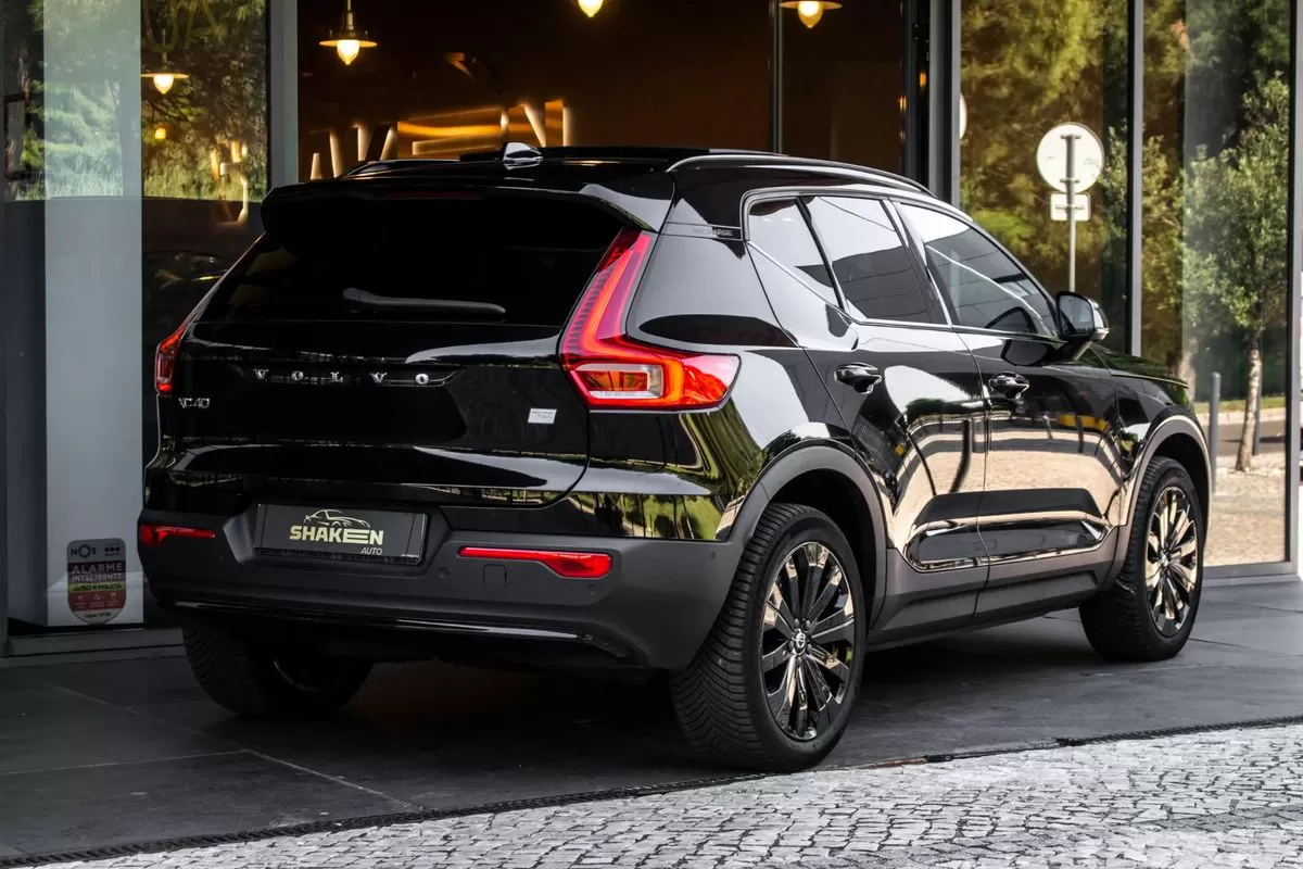 Volvo XC 40  Recharge 78 Kwh Twin Motor Ultimate - foto 4