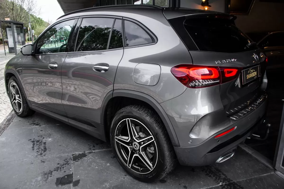 Mercedes-Benz GLA 250 e AMG Line - foto 3