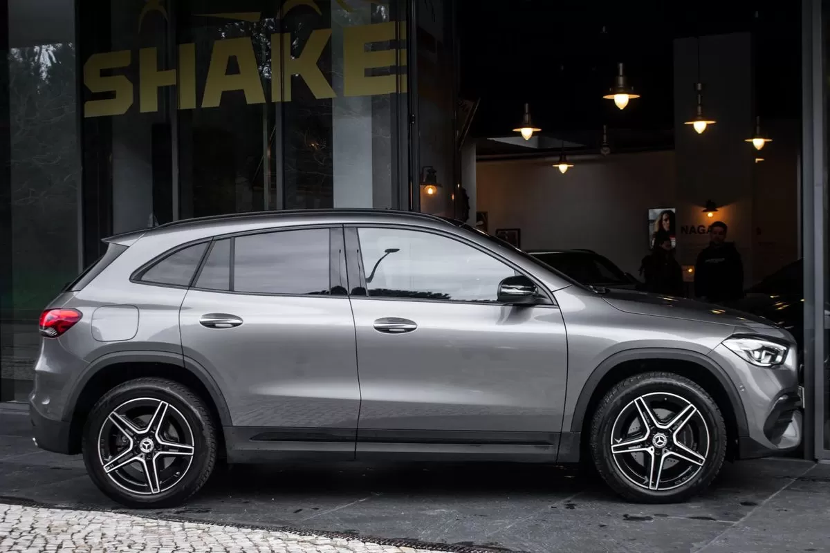 Mercedes-Benz GLA 250 e AMG Line - foto 5