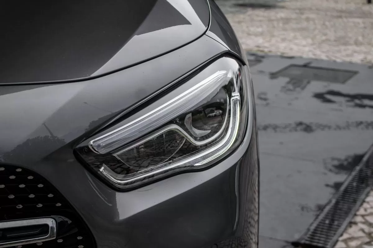 Mercedes-Benz GLA 250 e AMG Line - foto 8