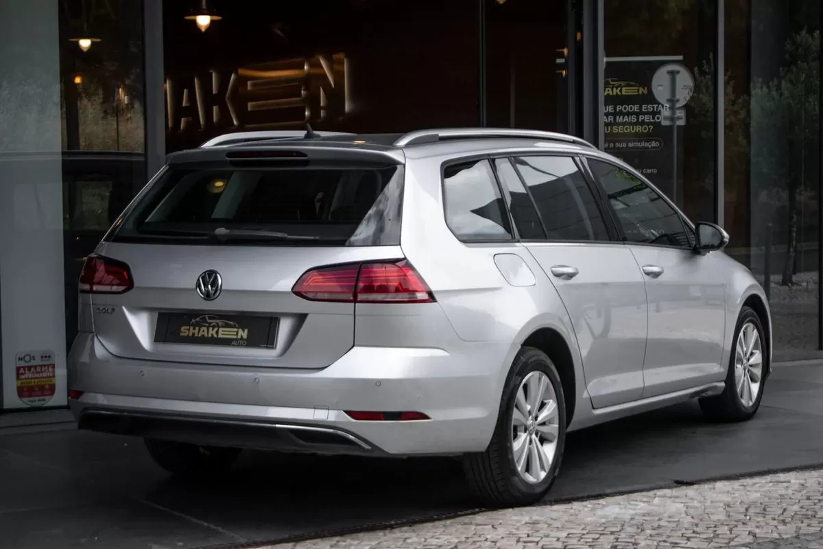 VW Golf Variant  1 6 Tdi Scr Comfortline - foto 4