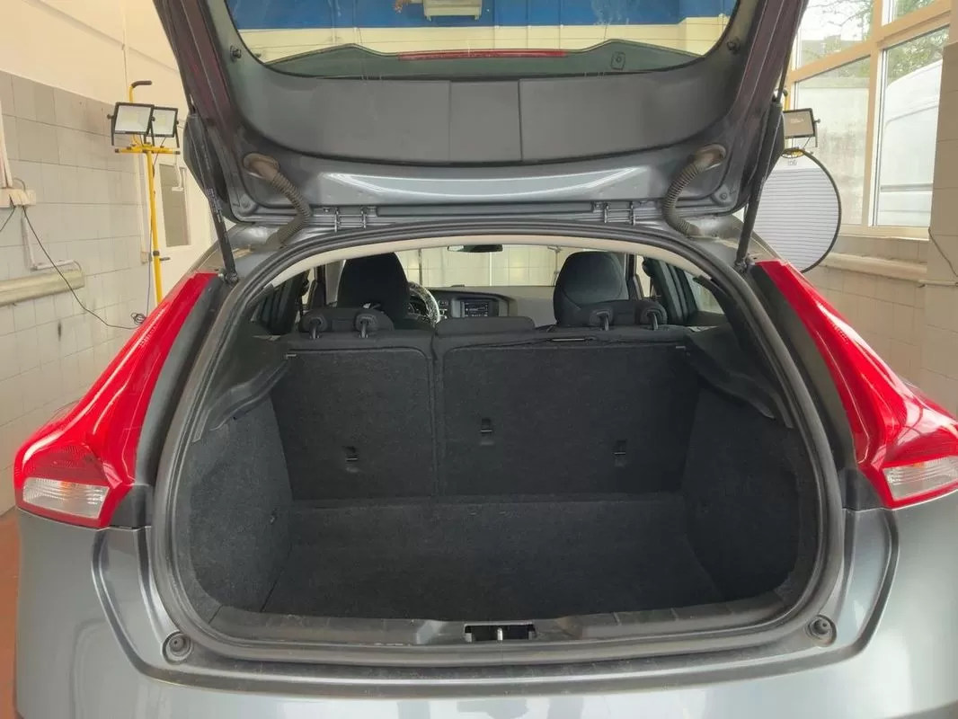 Volvo V40  D2 Kinetic - foto 7