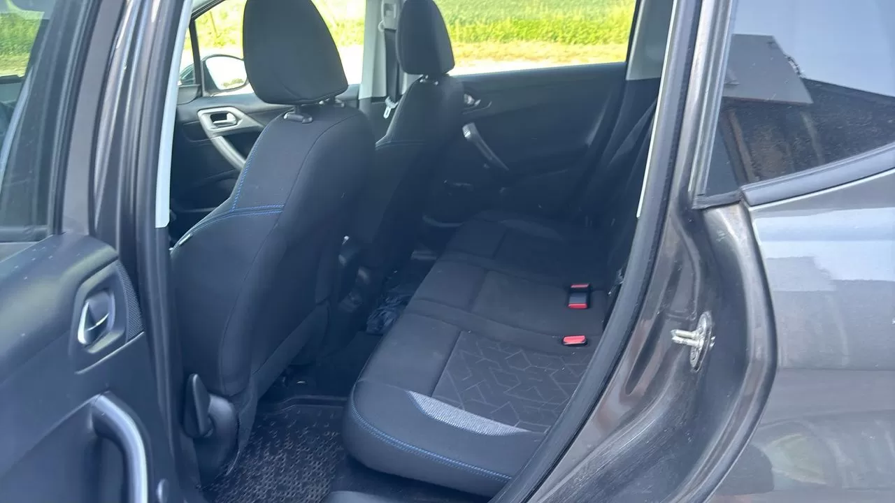 Peugeot 2008  Puretech 82 Style - foto 8