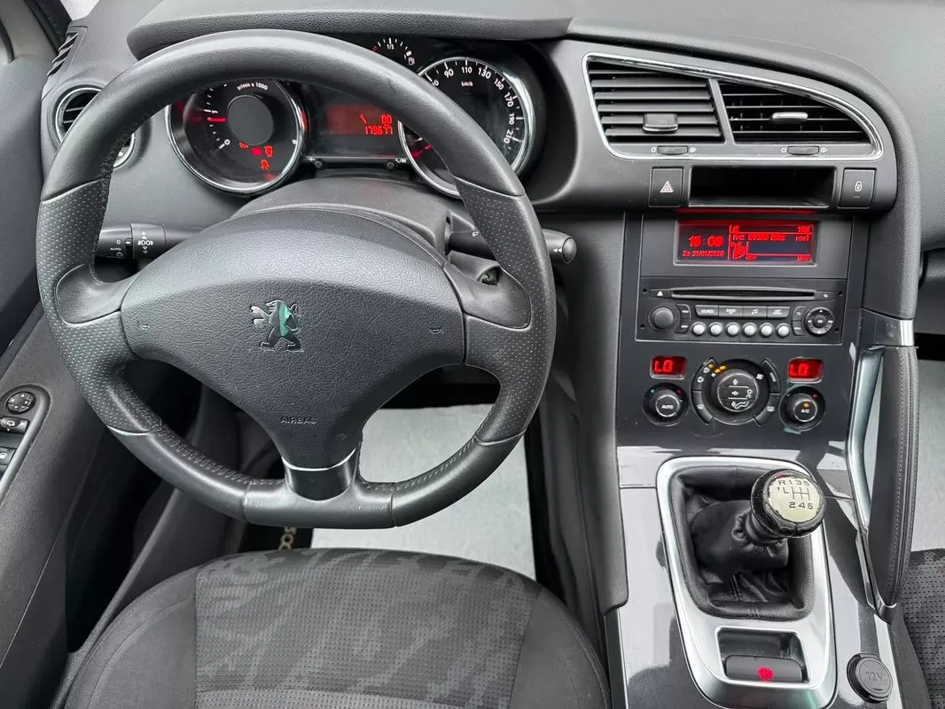 Peugeot 3008 1.6 HDi Style - foto 5