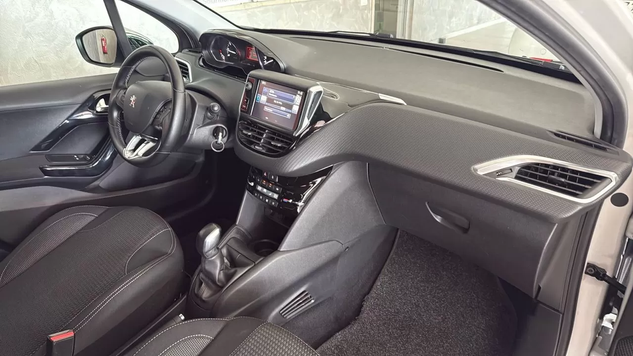 Peugeot 208  Puretech 82 Start Stop Allure - foto 5