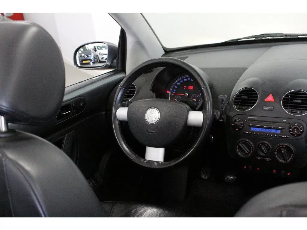 VW New Beetle Cabriolet  1 6 United - foto 7