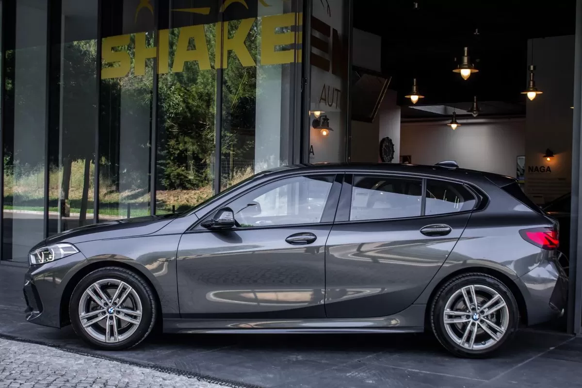 BMW 116 d Pack Desportivo M - foto 2